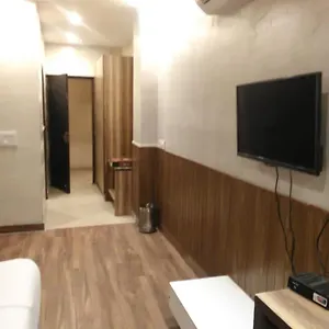 Aval International Guest house